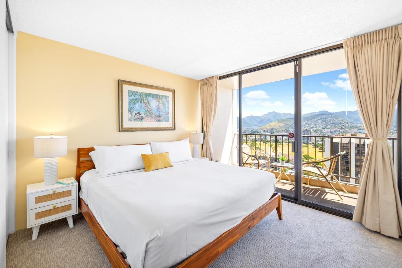 Stunning Mountain View Condo, Near Beach With Parking Honolulu Buitenkant foto